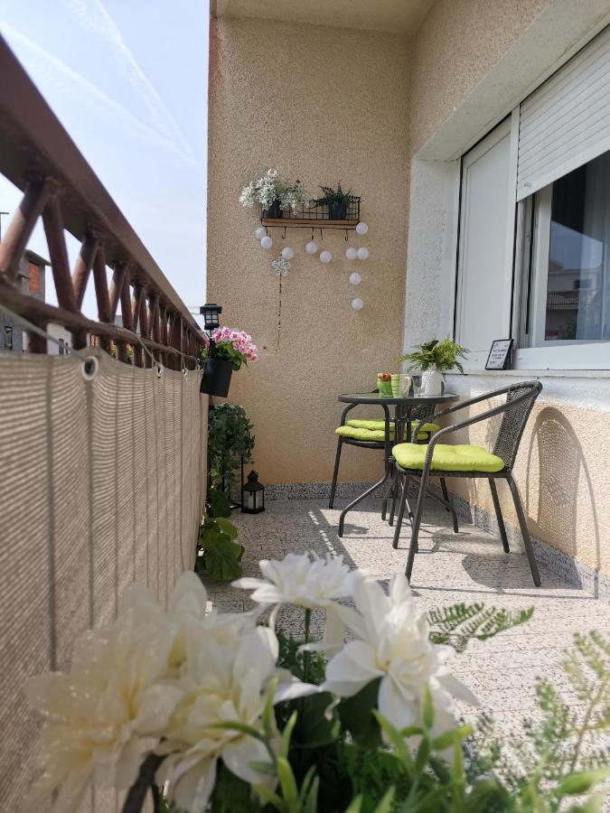 Apartment Marina Podstrana Bagian luar foto